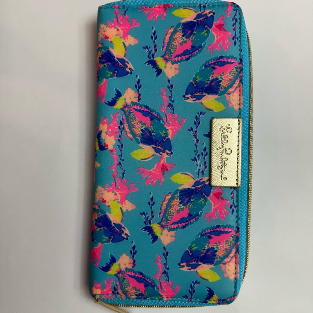 Lilly Pulitzer wallet clutch